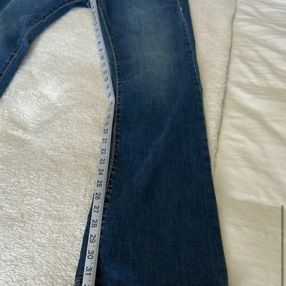 True Religion BECCA Mid Rise Boot Cut Jeans Blue Denim Style Size 29 - Picture 8 of 9